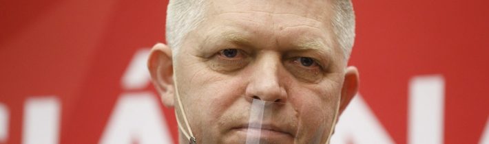 Smer-SD: Evidujeme cez 400.000 podpisov na iniciovanie referenda o voľbách.