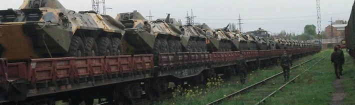 Ukrajina sťahuje na Donbas vlakové súpravy plné vojenskej techniky