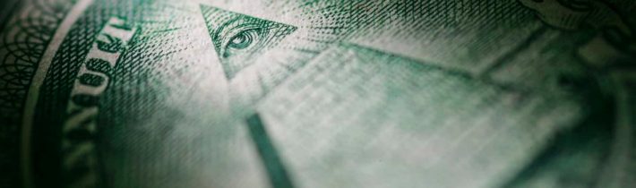 Psychologie popíračů konspirací – bližší pohled na třídu, která se vysmívá