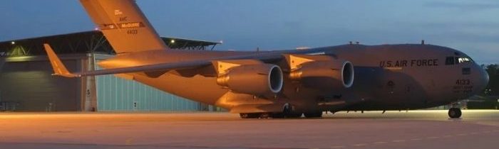 Na Ukrajinu  posledné dva dni priviezli utajený náklad tri ťažké dopravné lietadlá americkej armády. Veľká vojna – nový anglosaský Blitzkrieg sa neodvratne blíži