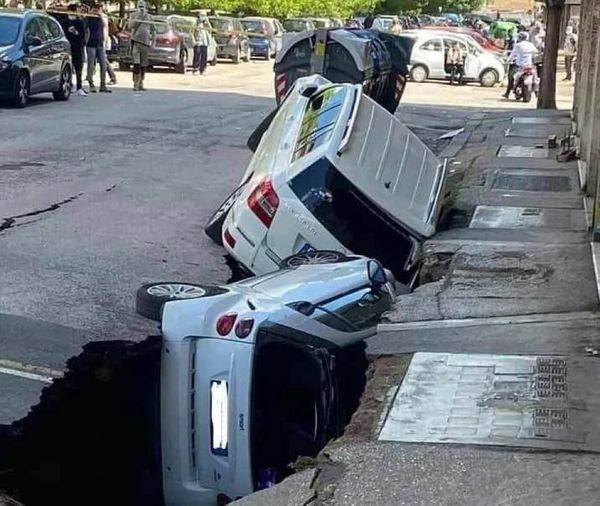 Na obrázku môže byť auto a cesta