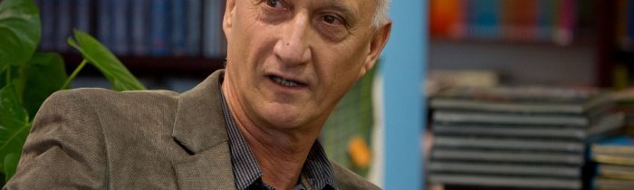 Spisovateľ, politik a diplomat Banáš: „Máme šťastie, že naša dcéra Adela nás nakazila. S MANŽELKOU SA NEDÁME OČKOVAŤ, MÁME PROTILÁTKY. BEŽÍ TU ČISTÁ PROPAGANDA