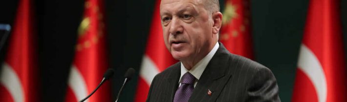 Erdogan: USA sa musia stiahnuť zo Sýrie a Iraku