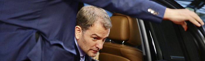 Kamenický odporučil bláznovi, daňovému podvodníkovi Matovičovi, aby si nechal ochranku s obrneným autom, lebo by sa nemohol inak ukázať medzi pekelne vytočenými ľuďmi