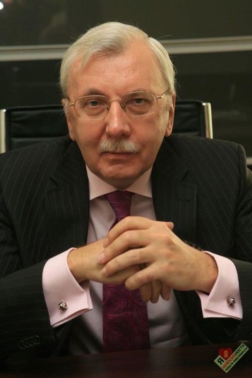 Vitalij Treťjakov, ruský novinár a politológ, moderátor televízneho programu „Čo robiť?"