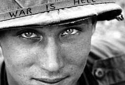 “Válka je peklo”: Ikonická fotografie z vietnamské války, která obletěla svět
