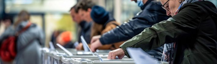 Polský prezident varuje před vměšováním EU do prezidentských voleb, jako odstrašující příklad uvádí Rumunsko