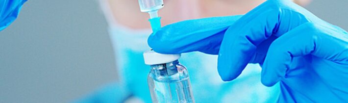 Dojemné scény o ukrajinských lékařích plní mainstremová média. Připomíná to „syrské“ lékaře a vědce