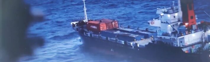 Hormuzská krize se prohlubuje: prezident Donald Trump nařizuje přípravy pro dlouhodobou americkou…