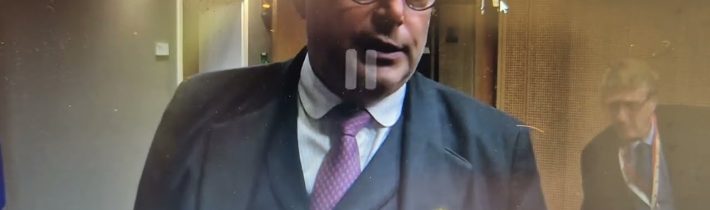 SLEDUJTE: belgický premiér Bart de Wever odmítá vyjednávací trio Macron-Merz-Starmer; říká, že…