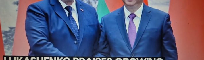Čína podporuje Bělorusko v době eskalace sváru s Ukrajinou; Lukašenko se setkal se Si Ťin-Pchingem..