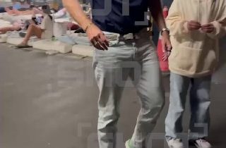 Turisti v Dubaji sú nútení prespávať na matracoch v hoteloch v suterénoch a par…