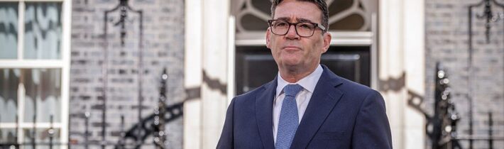 The Spectator: Burnham je odtrhnutý od reality