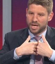 Pozor ľudia Mišo ide vyhrať voľby!Tak Miško, dúfam, že ich nevyhráš Slovensko ne…