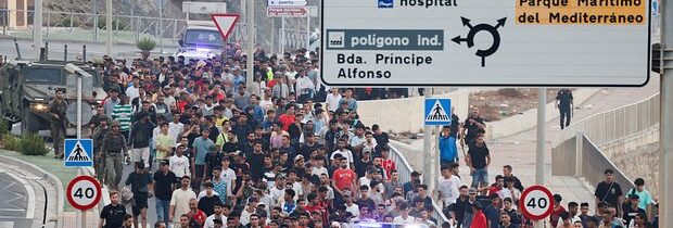 V EÚ nastal rozkol kvôli prílevu migrantov do Španielska