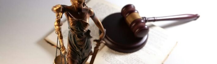 KÁĽAVSKÝ V BASE, KAISER NA SLOBODE: SPRAVODLIVSOŤ A LA ČURILLA, LIŠIC A SPOL.N…