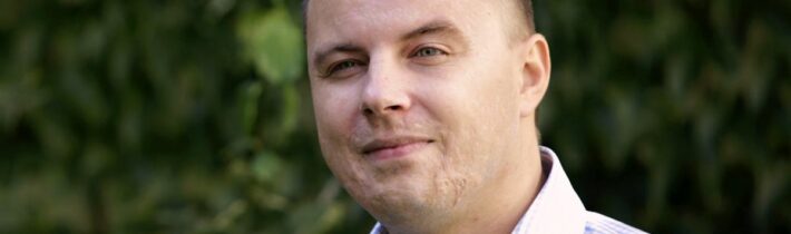 Rajchl: Přestaňme si lhát do kapsy. Západ ztrácí směr