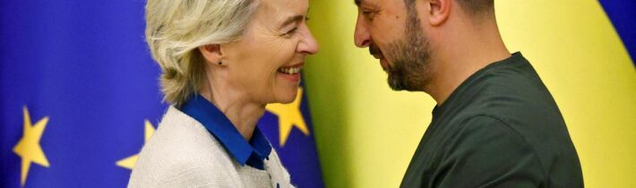Podivná shoda mezi současnými plány EU na podporu válčící Ukrajiny