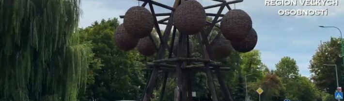 Vláda miery do Uhrovca, obce spojenej so Štúrom a Dubčekom