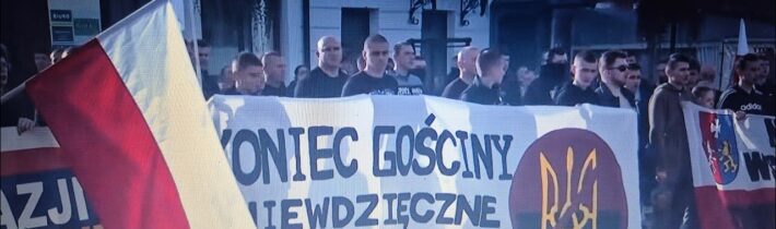 Proti-imigrační protest v Polsku: vypukla zloba po obvinění Ukrajince z pobodání čtyř osob; 1 mrtvý.