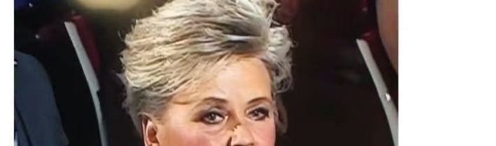 Fľuska z ČeskaEve Pavlovej alias Czech Lady Di to zase slušelo. / Fľuska post 2026-10-29 13:01:18