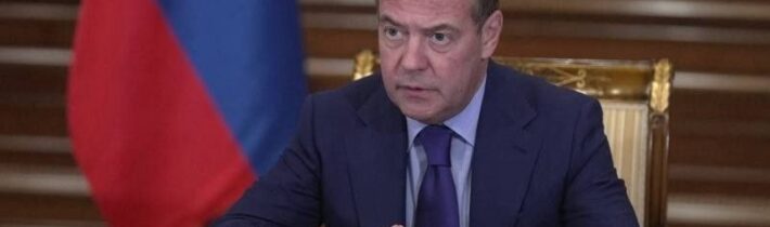 Medveďev: „Zablokovanie“ ruskej súhvezdia satelitov Rassvet na žiadosť toho kyje…