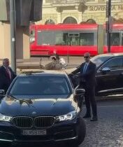 Premiér prišiel na MŽP za ministrom TarabomAdel by chcel vedieť niečo k vládnej …