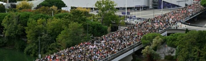 AFP: „Žlté vesty“ sa chystajú zúčastniť na protestoch