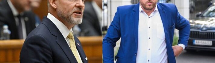 Predseda vlády SR Robert Fico v stredu doručil do Prezidentského paláca návrh n…