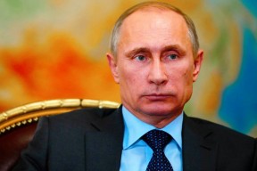 Putin: Masky jsou strženy