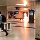 V Bruseli evakuovali námestie a stanicu, bolo počuť streľbu a výbuchy