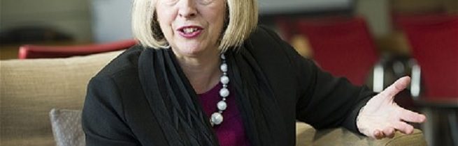 Je Theresa Mary May trojský kobyla EU k likvidaci Brexitu?