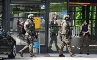 Streľba v Mníchove: Muž ukradol policajtke zbraň a začal páliť do ľudí