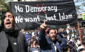 Laxní přístup k islamistům pošlapává lidská práva