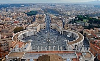 Byzantský patriarchát: Vatikán nese zodpovědnost za nejtěžší zločiny proti lidstvu