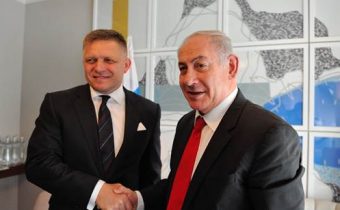 Fico pozval izraelského premiéra na návštevu Slovenska. Plánuje s ním rokovať aj o modernizácii našej armády
