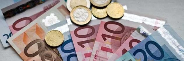 Česi majú stále vyššie platy ako Slováci. V tomto výrazne zaostávame