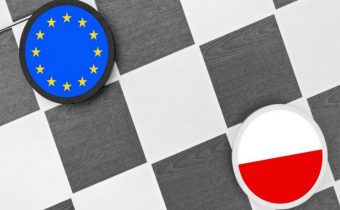 Európska únia sa vyhráža Poľsku sankciami a pozastavením hlasovacích práv