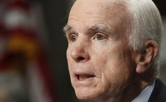 McCain sa pustil do Trumpa kvôli slovám, že KĽDR sa dočká reakcie, akú svet ešte nikdy nevidel