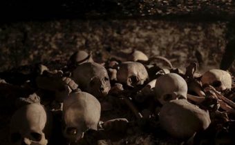 Hrozný pohľad! V masovom hrobe pri smutne známom útese našli najmenej 65 lebiek