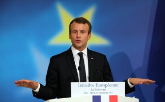 Macron vyjadril potrebu spoločnej európskej armády a rozpočtu