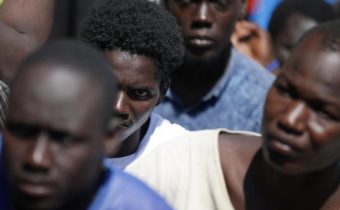 Nevládní organizace pašují velký počet Somálců na řecký ostrov