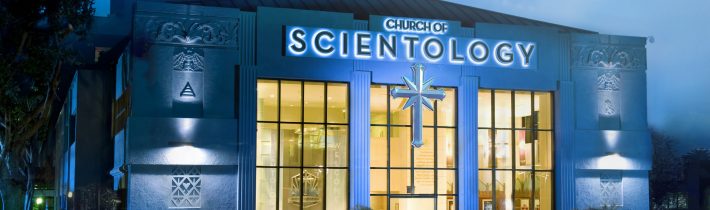 10 faktů, která odhalují nejnebezpečnější sektu dneška. Scientologická církev má i vlastní tajnou službu. Založil ji člen amerického námořnictva a je to továrna na peníze