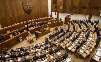 To je číslo! Neuveríte, koľko dní strávia poslanci budúci rok v parlamente