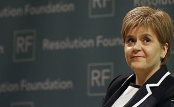 Škótske snahy o nezávislosť zastali na mŕtvom bode. Premiérka čaká na brexit