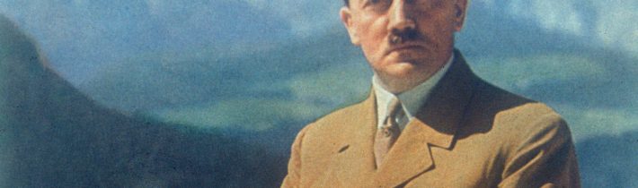 V roce 1955 agent CIA zjistil, že Adolf Hitler žije nerušeně v Kolumbii a místní Němci ho milují. Získal i jeho fotografii. Centrála se tím odmítla zabývat: prý by to vyžadovalo „příliš mnoho energie“…