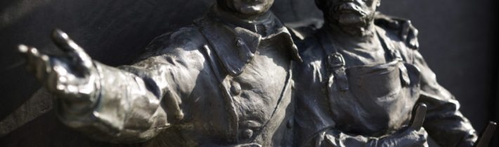 Perestrojka bola dobrovoľná kapitulácia silnejšieho