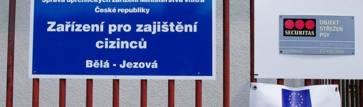 Investigativní bomba: Letiště Ruzyně a Správa uprchlických zařízení se potají chystají na 1. migrační vlnu v ČR! České kontraktorské firmy zahájily rekonstrukce budov a staveb SUZ za účelem rozšíření ubytovacích kapacit pro očekávané uprchlíky, kteří mají dorazit do ČR po zvolení Jiřího Drahoše prezidentem! Známe veškeré detaily!