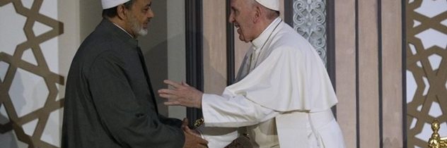 Pápež si vrelo píše s moslimským klamárom. A Západ padá na kolená pred islamskými diktatúrami, zúri taliansky komentátor