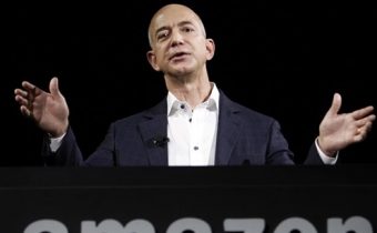 Forbes: Najbohatším človekom na svete je šéf Amazonu Jeff Bezos